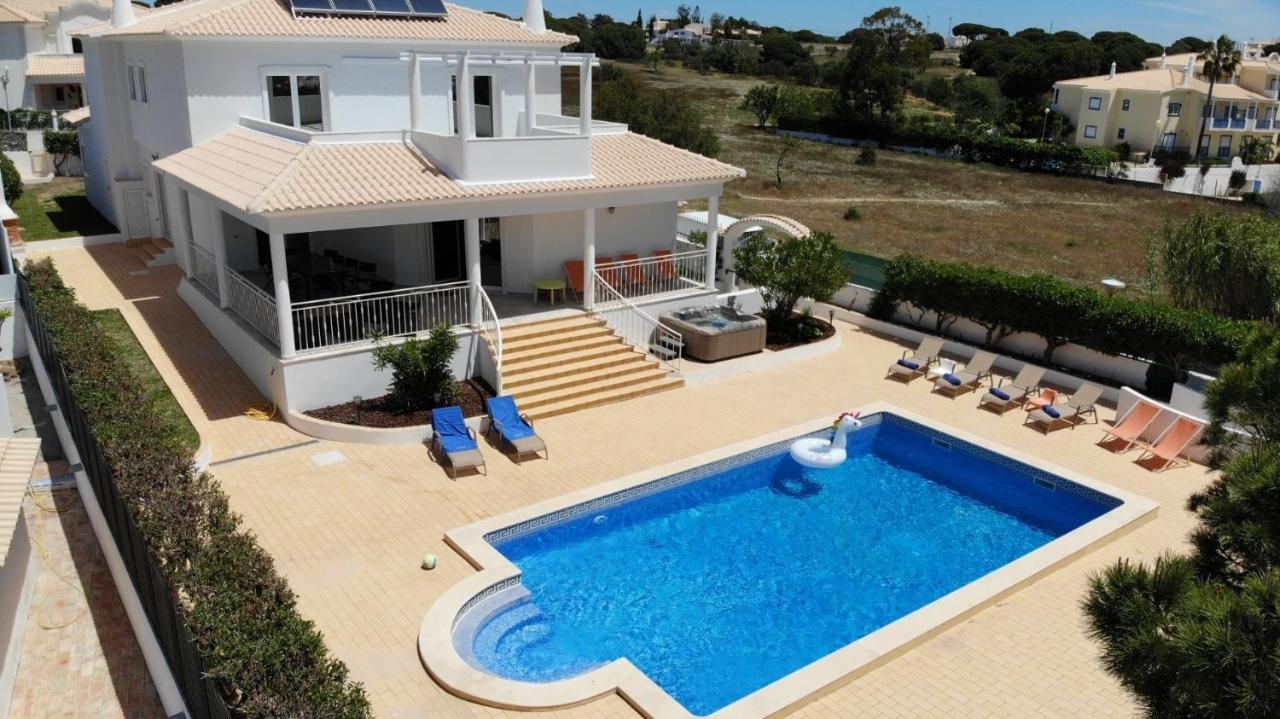 Sunset Villa By Laranjal Rentals Olhos de Agua  Extérieur photo
