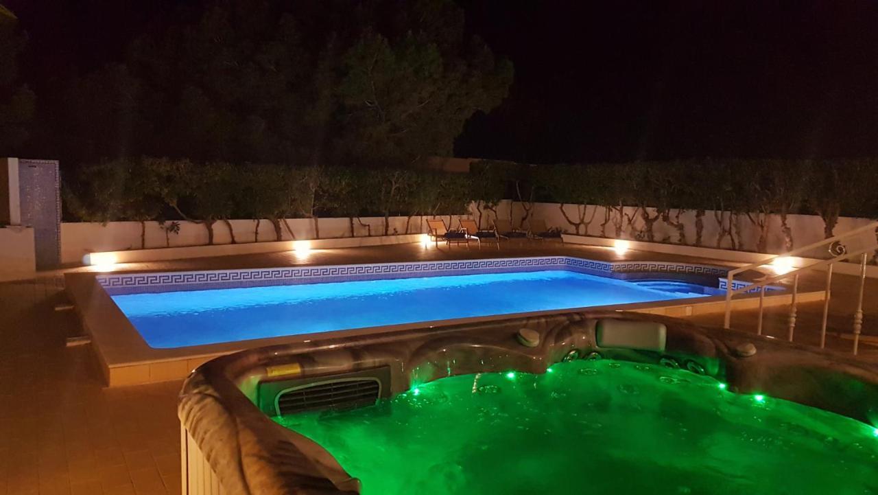 Sunset Villa By Laranjal Rentals Olhos de Agua  Extérieur photo
